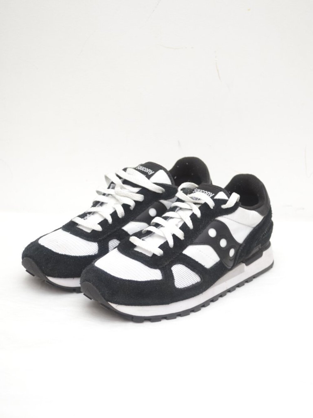 Saucony Men's Shadow Sneakers Size 9.5 Black/White